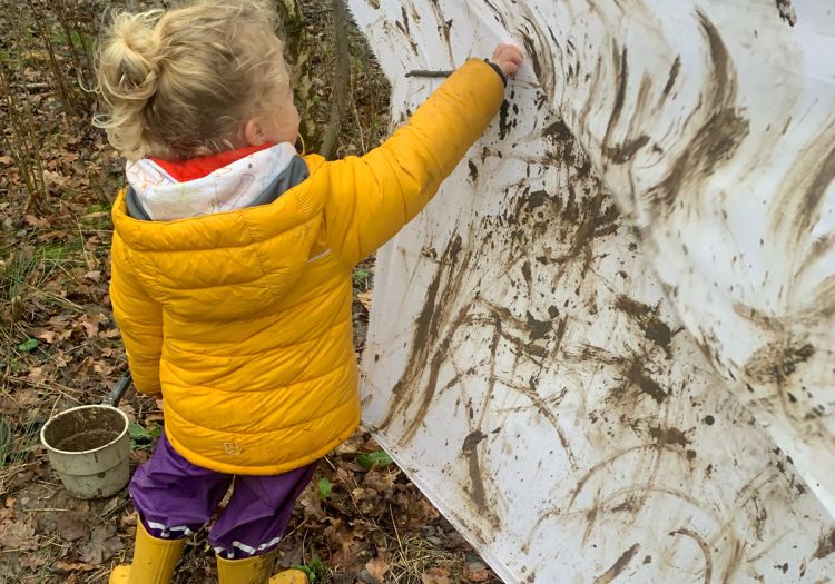 mud writing, Forest School